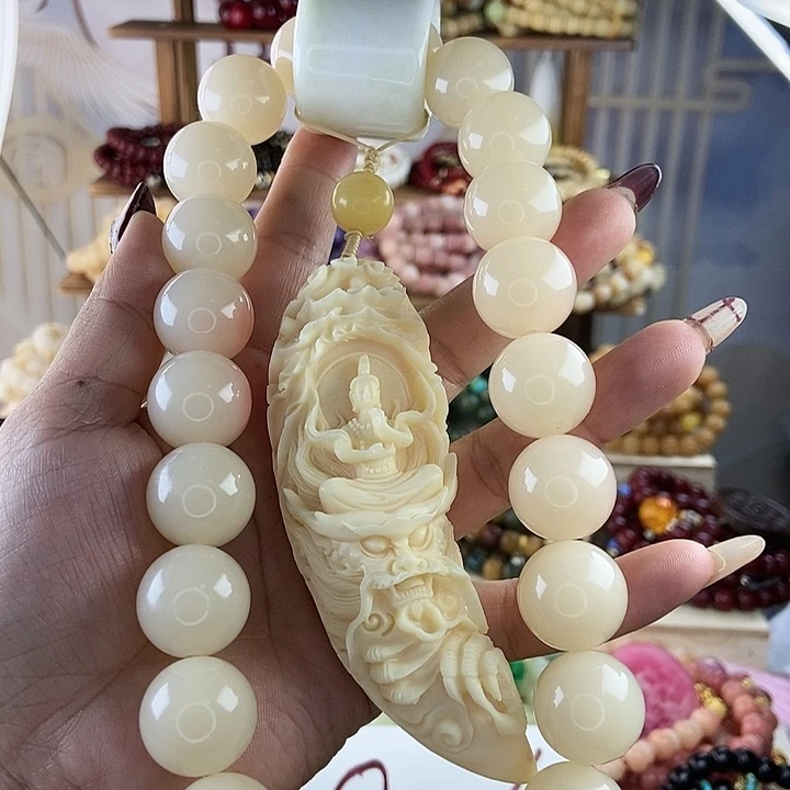 千眼菩提吊坠隔**香菩提