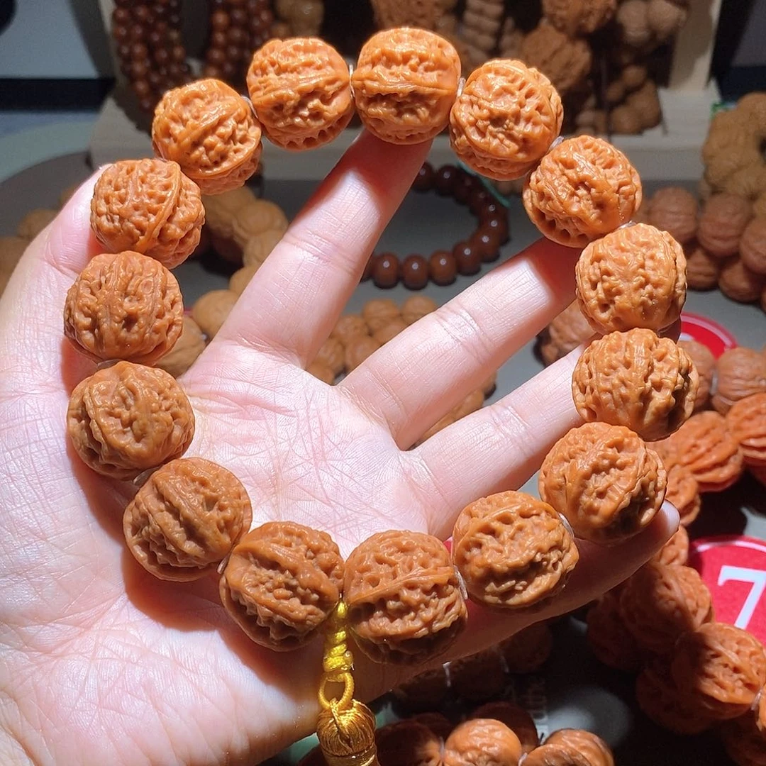 文玩核桃手串23尺金刚龙脊纹八棱手持