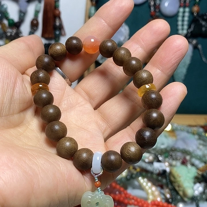 吊坠(赠链)未镶嵌翡翠