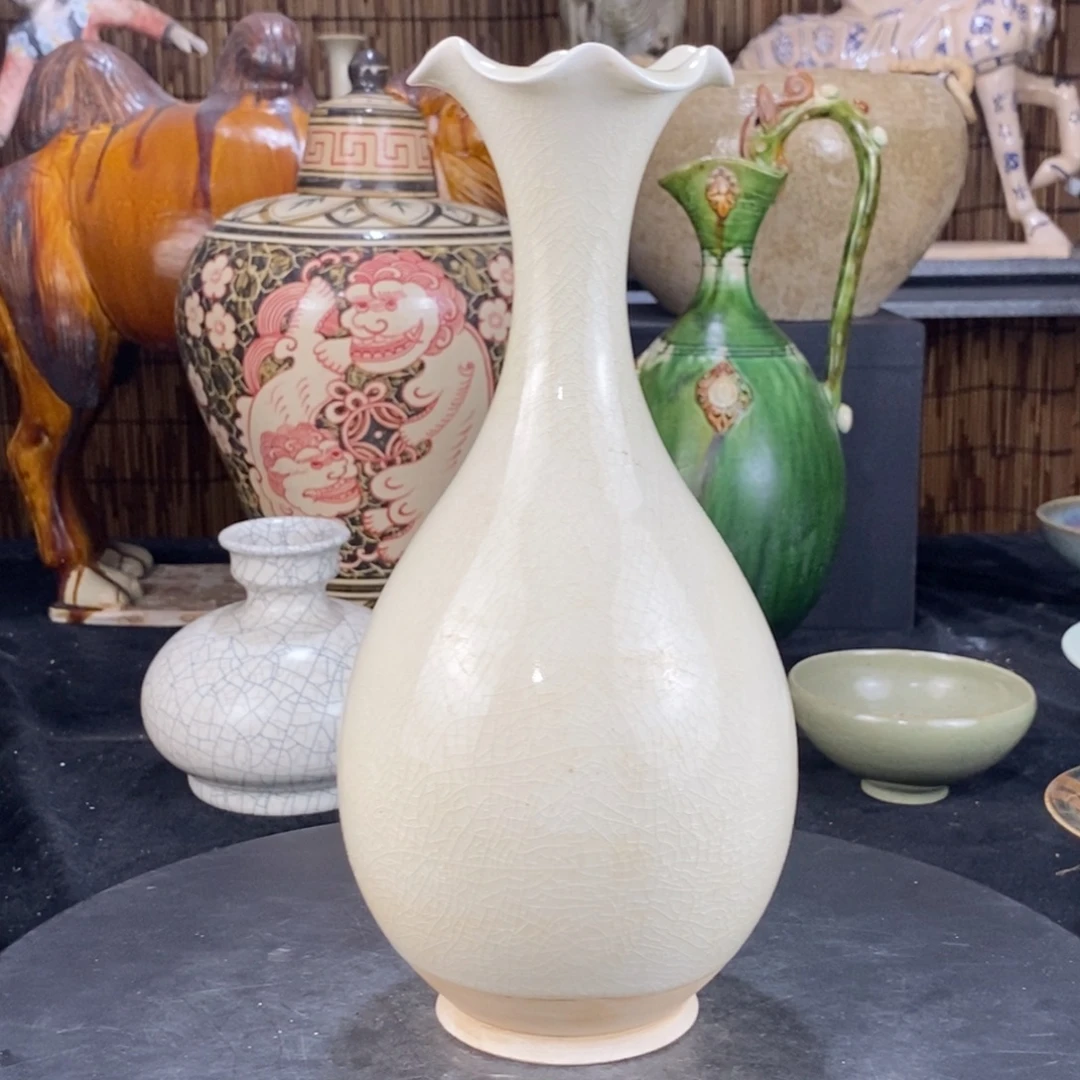 瓷器花口玉壶春瓶