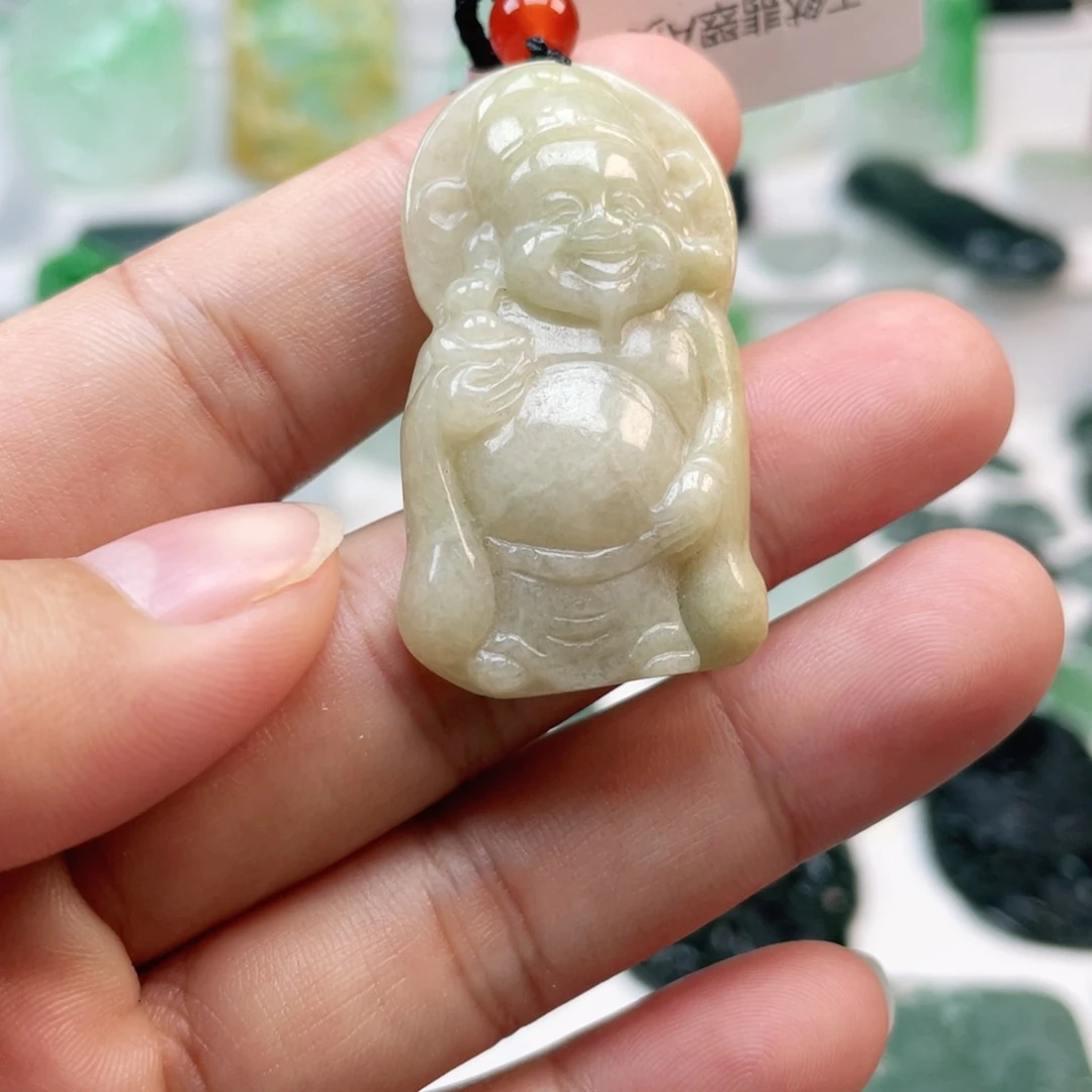 翡翠颈饰未镶嵌财神
