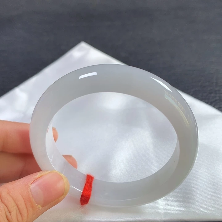 翡翠未镶嵌手镯55圈