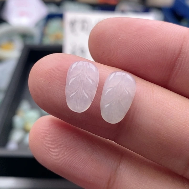 芝****翡翠未镶嵌吊坠(不含链)