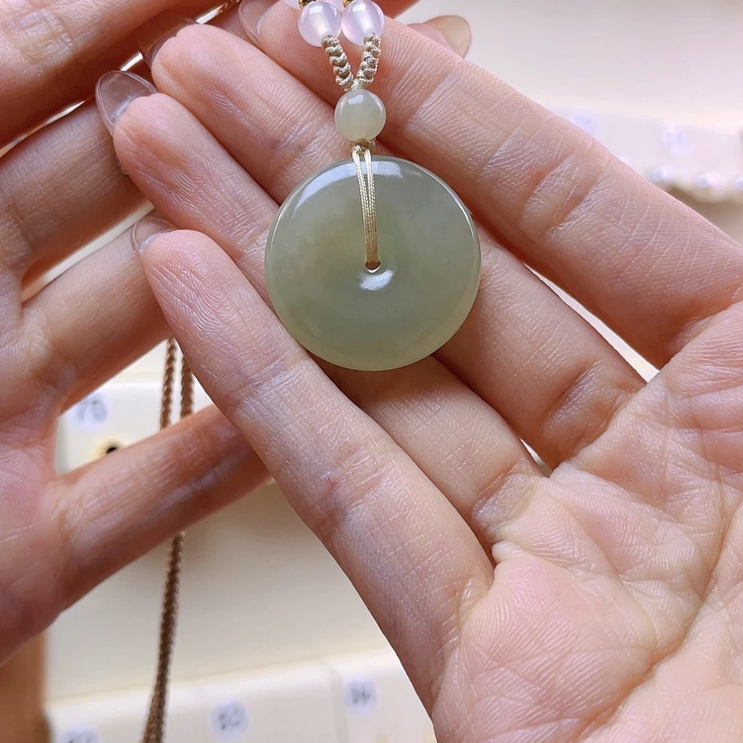 和田玉吊坠(赠链)未镶嵌小*