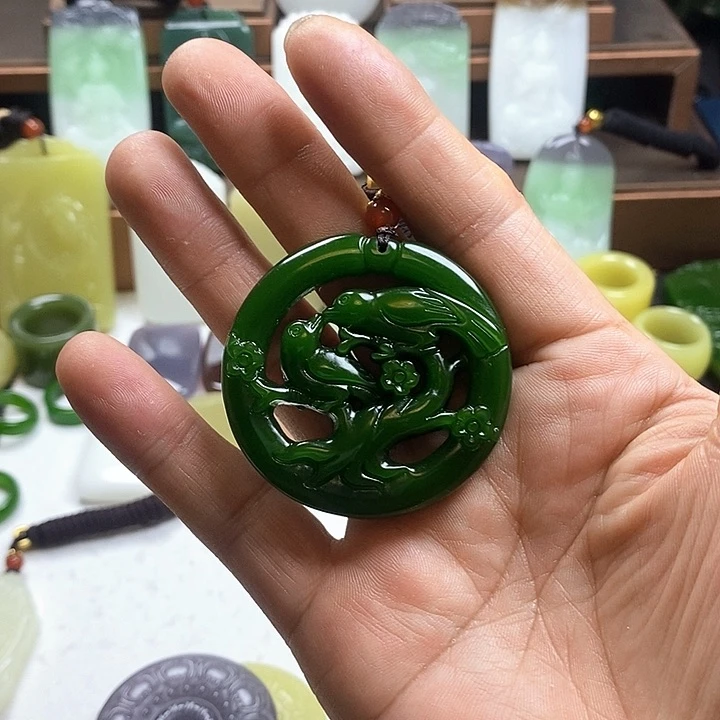 和田玉未镶嵌挂件