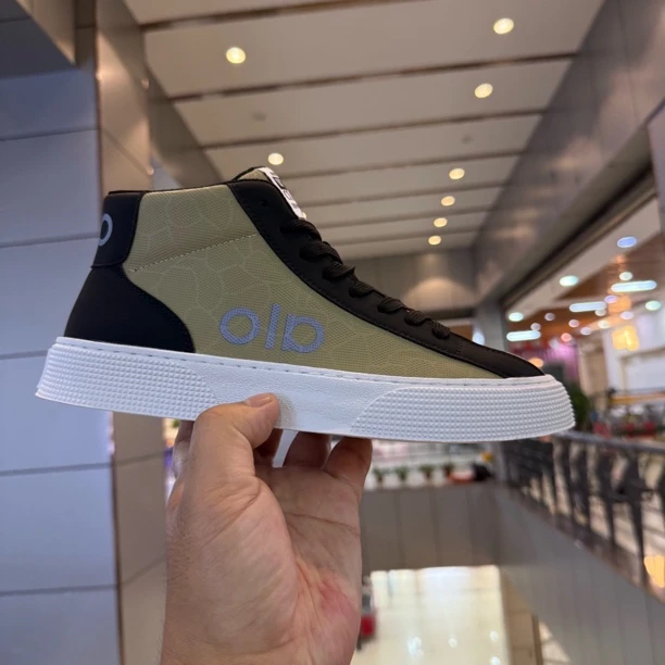 2025秋季新品男鞋休闲风时尚休闲鞋高帮休闲鞋平跟