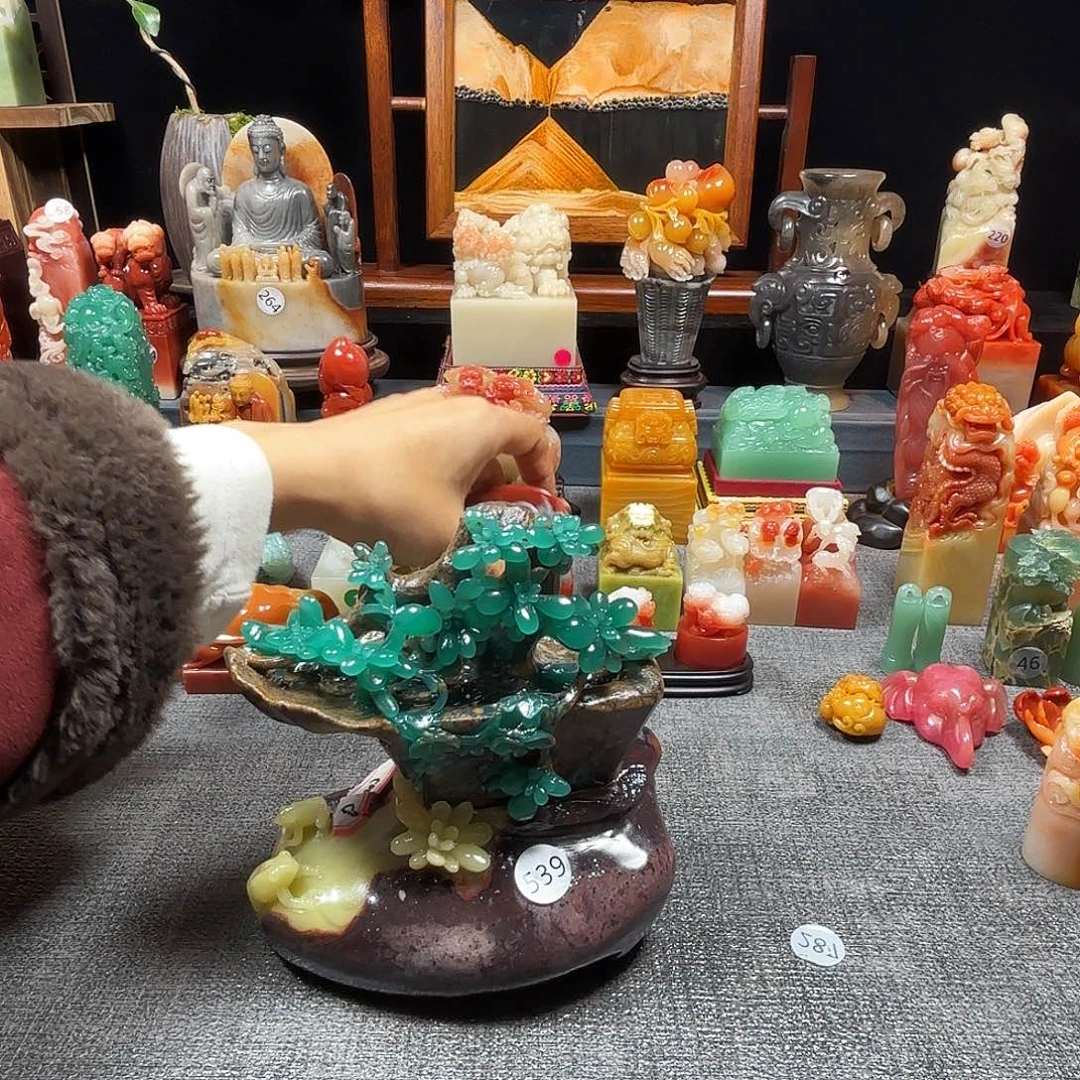 毓***墨寿山石印石寿山石印章