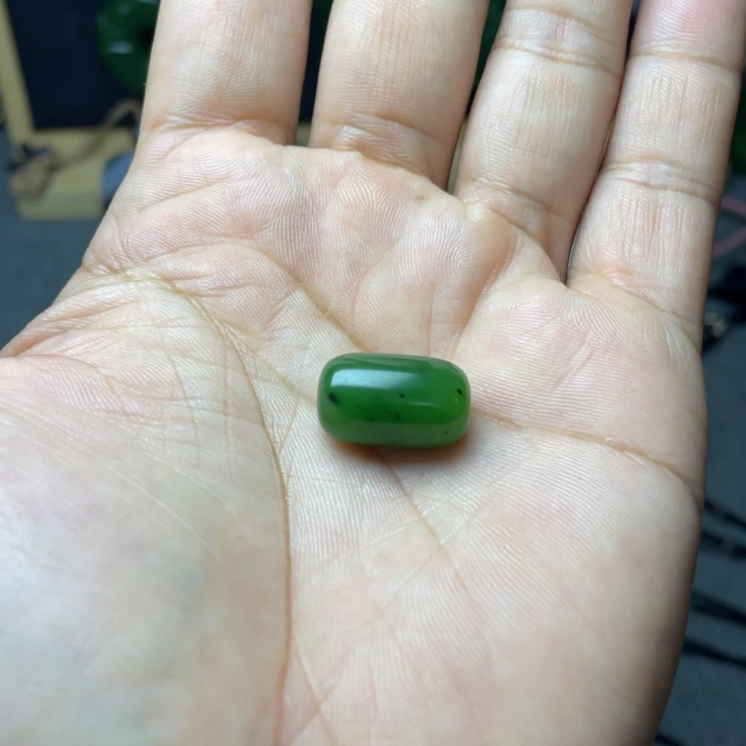 完***要和田玉未镶嵌颈饰