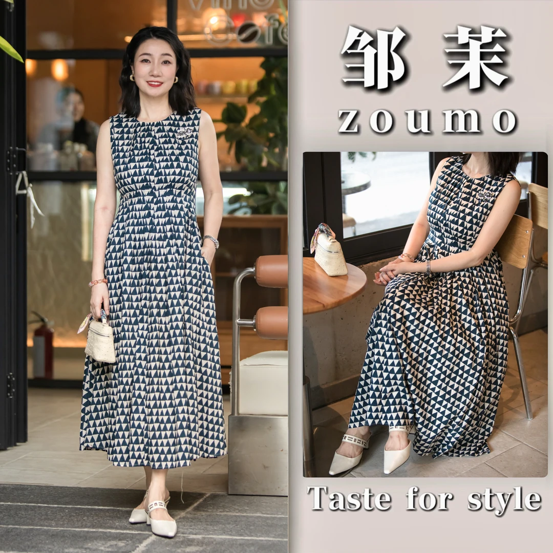 优雅又显瘦 2025秋冬 百搭花纹圆领无袖背心连衣裙