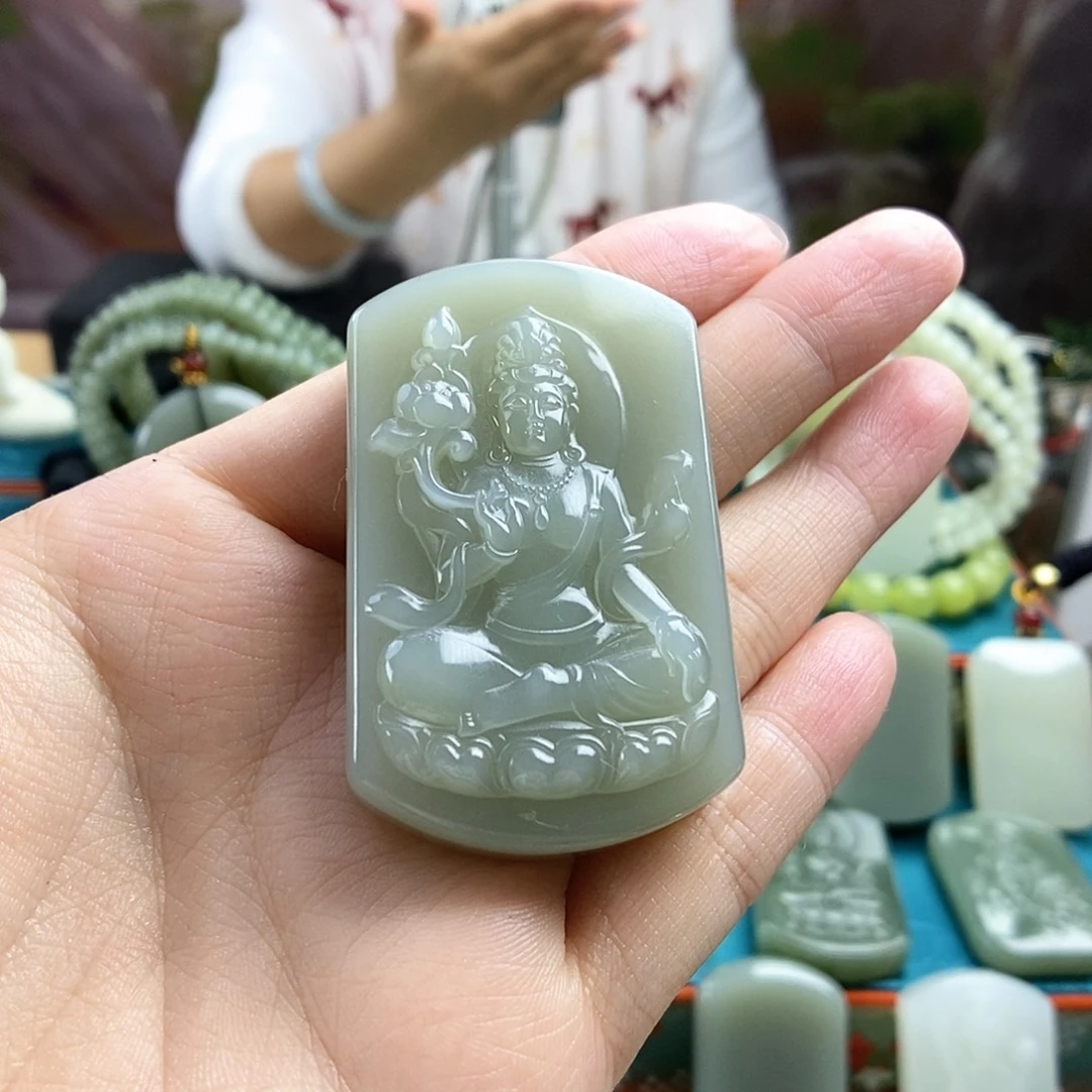 用***5和田玉未镶嵌颈饰