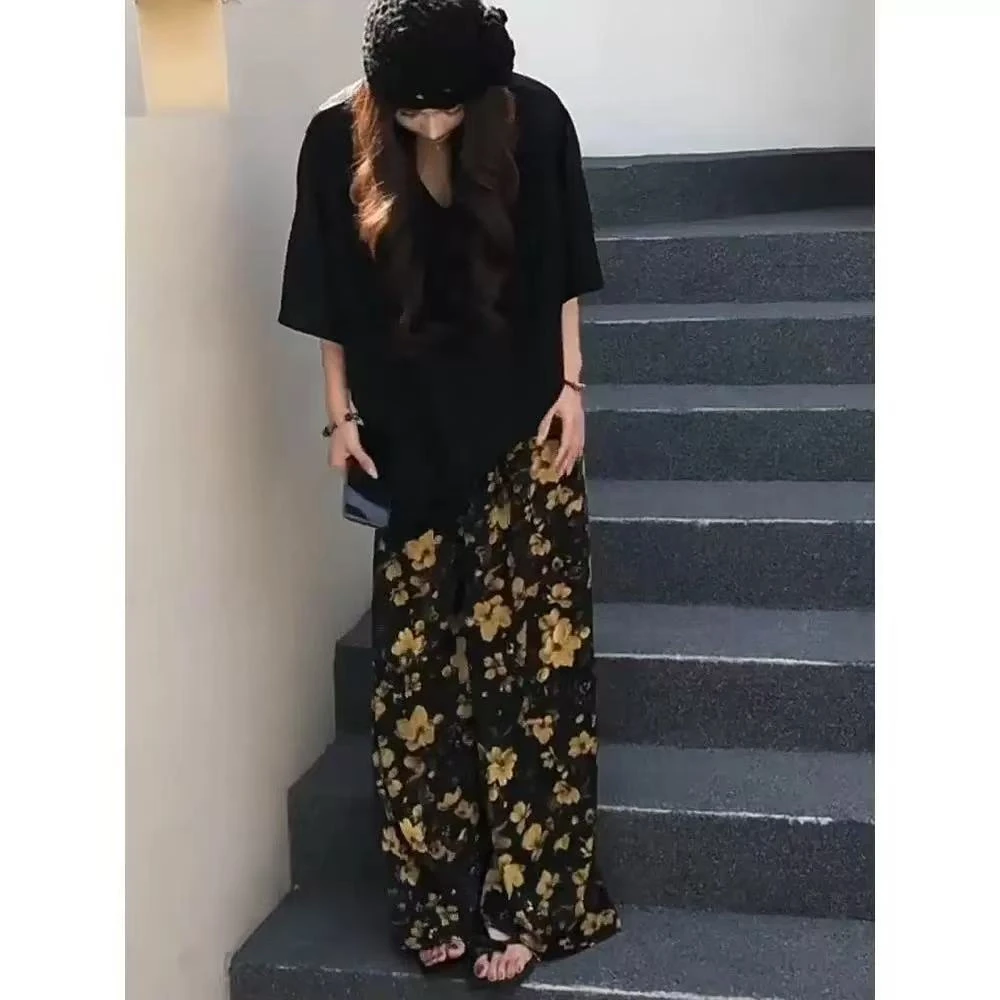 西西 【复古撞色】度假风V领短袖+印染阔腿裤