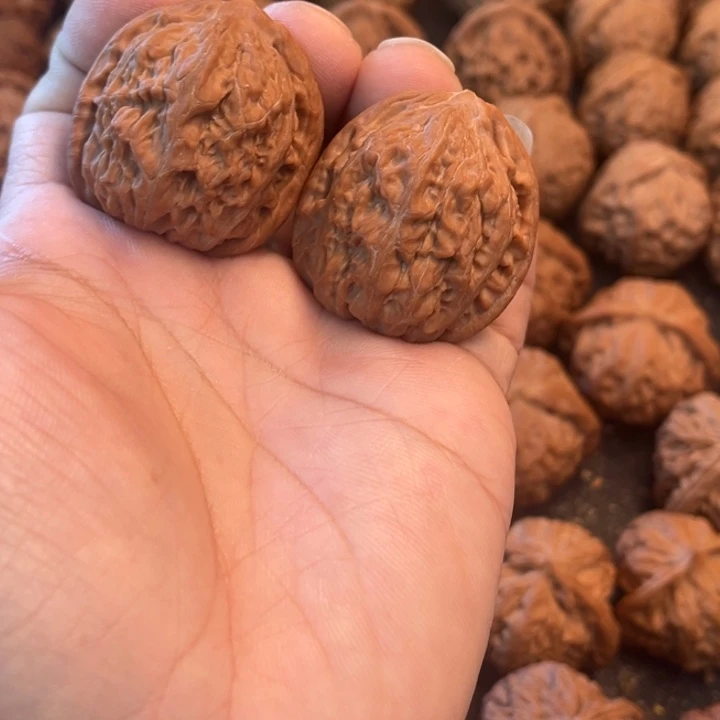 艾***.吊坠文玩核桃磨盘