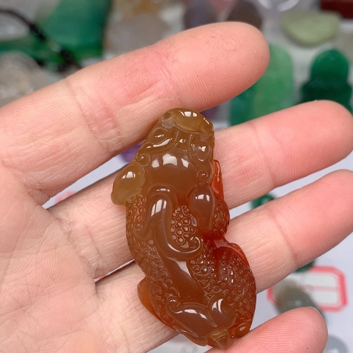 玛瑙/玉髓颈饰未镶嵌误**间