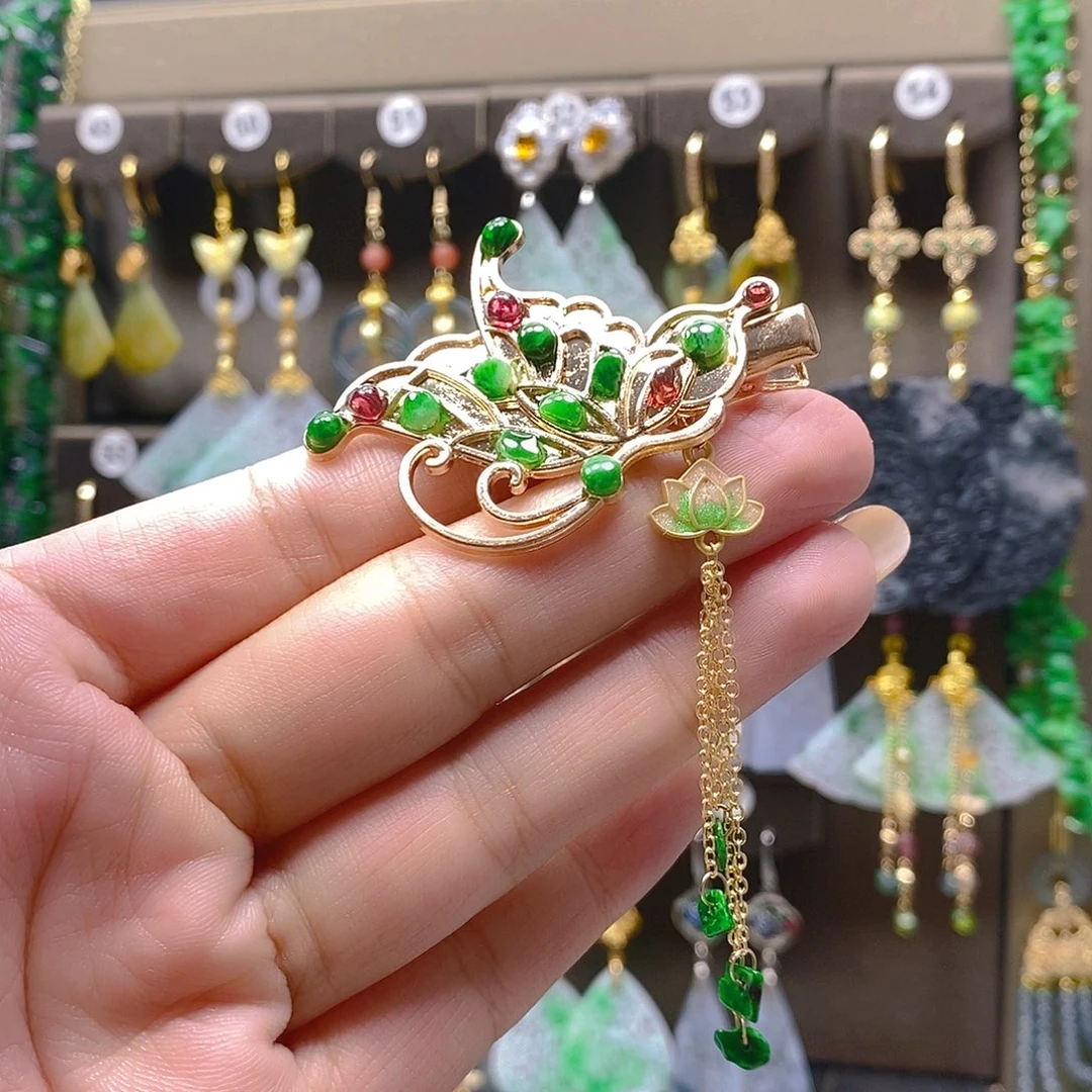 未镶嵌翡翠耳饰翡翠