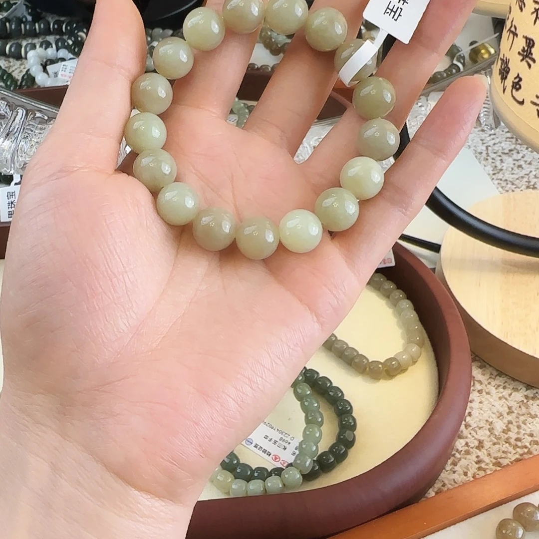 稳***稳和田玉（糖玉）未镶嵌手链