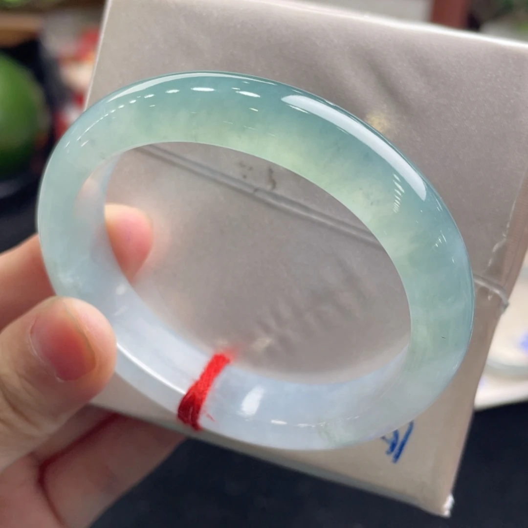 翡翠未镶嵌手镯13号贵妃