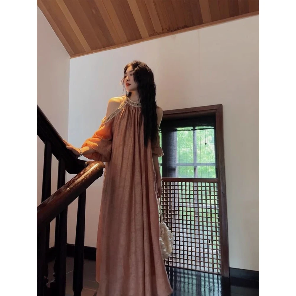 2025新款新款夏季高端显瘦潮三吉黑花露肩花边连衣裙女长裙中袖挂