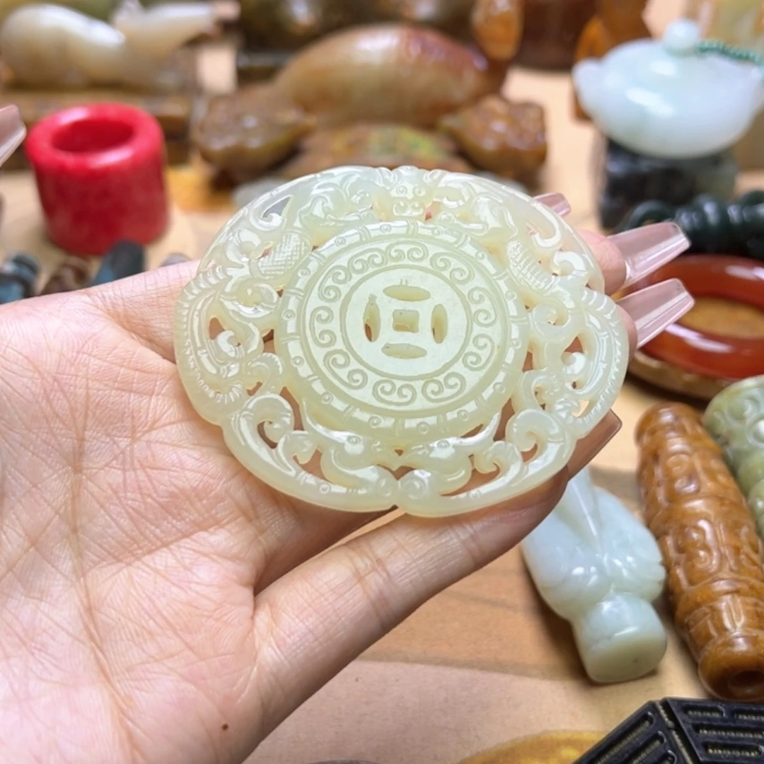 【闪购商品】蛇纹石玉颈饰未镶嵌