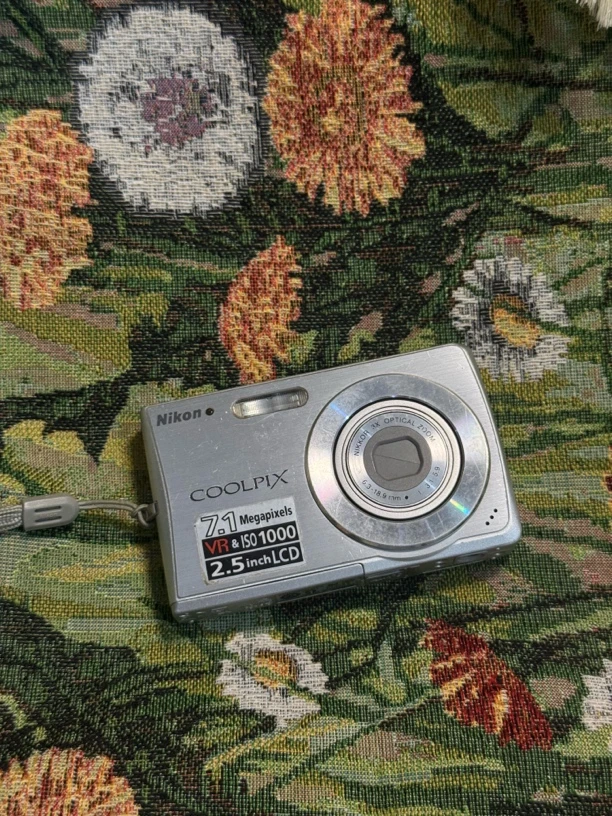 9新 Nikon/尼康 s200 银色 复古ccd数码相机便携拍照摄影