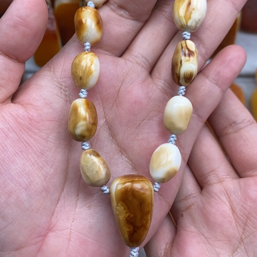 琥珀吊坠(赠链)未镶嵌