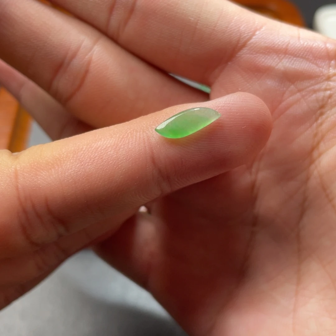 翡翠未镶嵌挂件翡翠