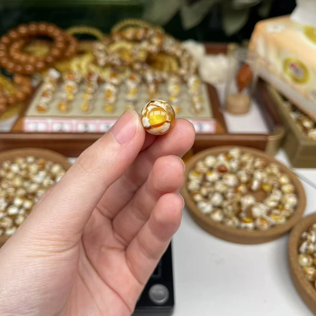 沁色蜜蜡白花圆珠一物一图尺寸13.3mm搭配手串好看9182号