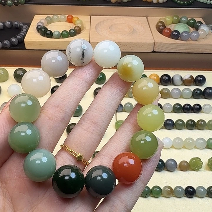 和田玉未镶嵌手串