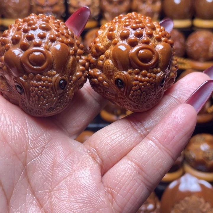 试***解把件橄榄核橄榄雕刻