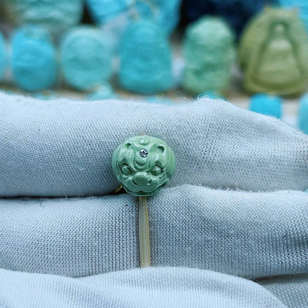 绿松石未镶嵌珠宝奇石