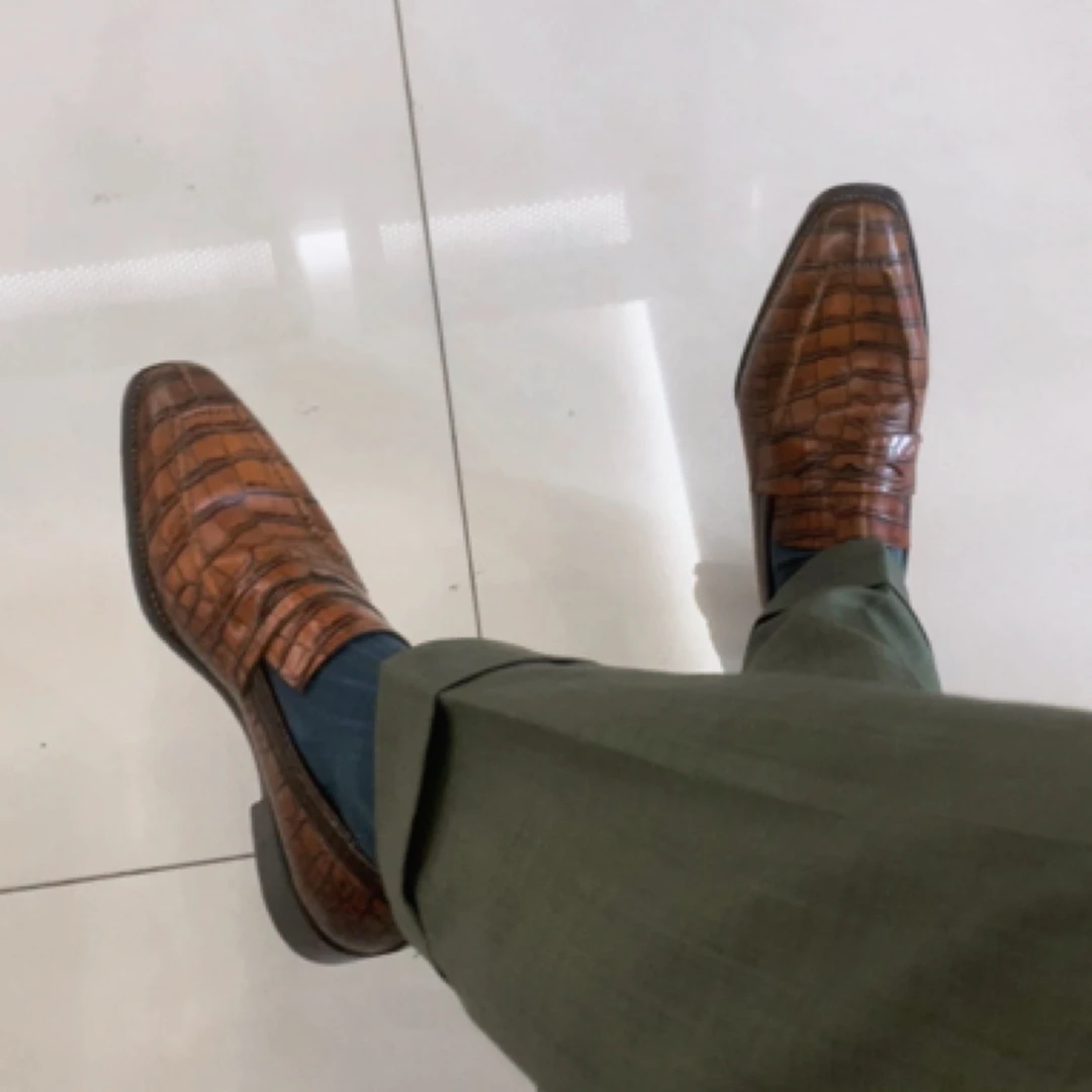 现货款手缝沿条工艺手工皮鞋孤品，款式以主播展示为准，听主播口令