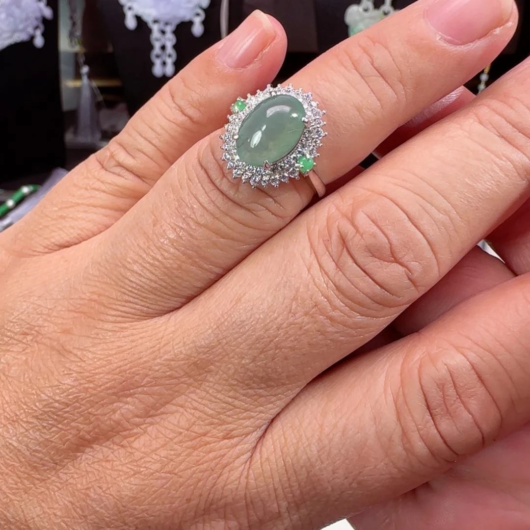 翡翠颈饰未镶嵌仿古