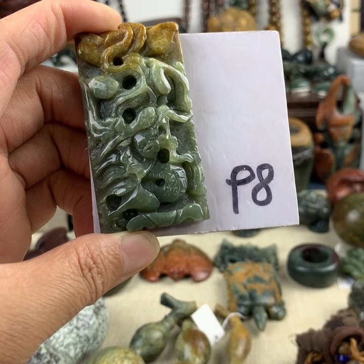 A***家未镶嵌岫岩河磨玉（透闪石质玉）珠宝奇石