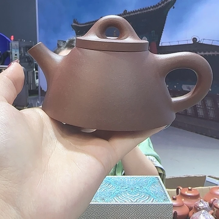 紫砂茶杯紫泥霸王石瓢   180CC