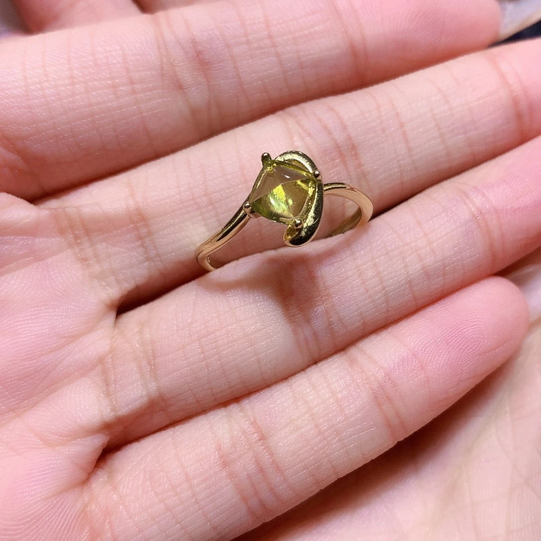 橄榄石戒指银S925镶嵌