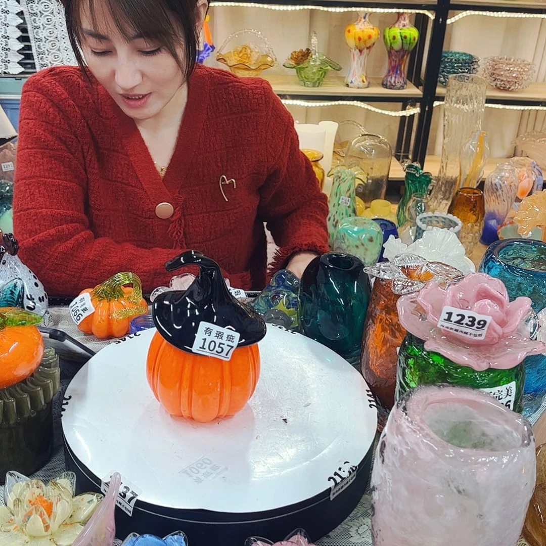 1057 家悦琉璃工艺品小瑕