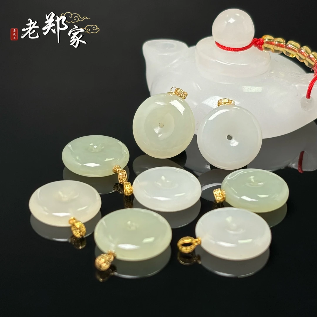 【老郑家】18K金和田玉平安扣挂件 多样性发一件不带链 2790