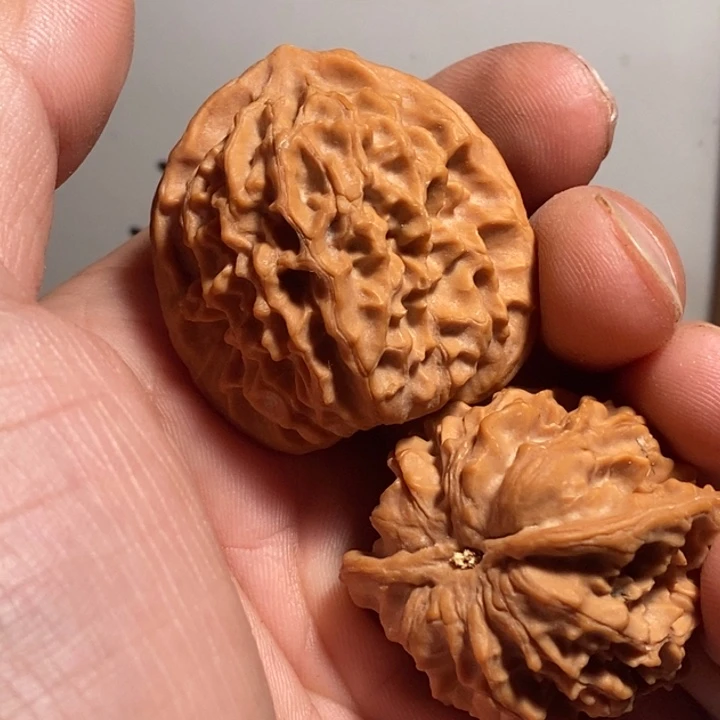 文玩核桃把件我****.核桃
