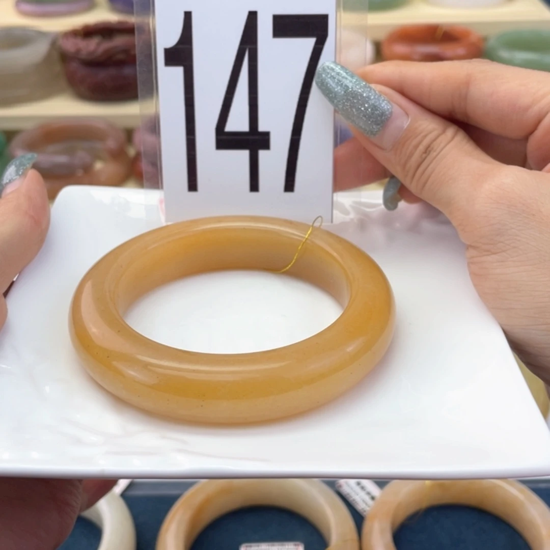 石英质玉未镶嵌手镯