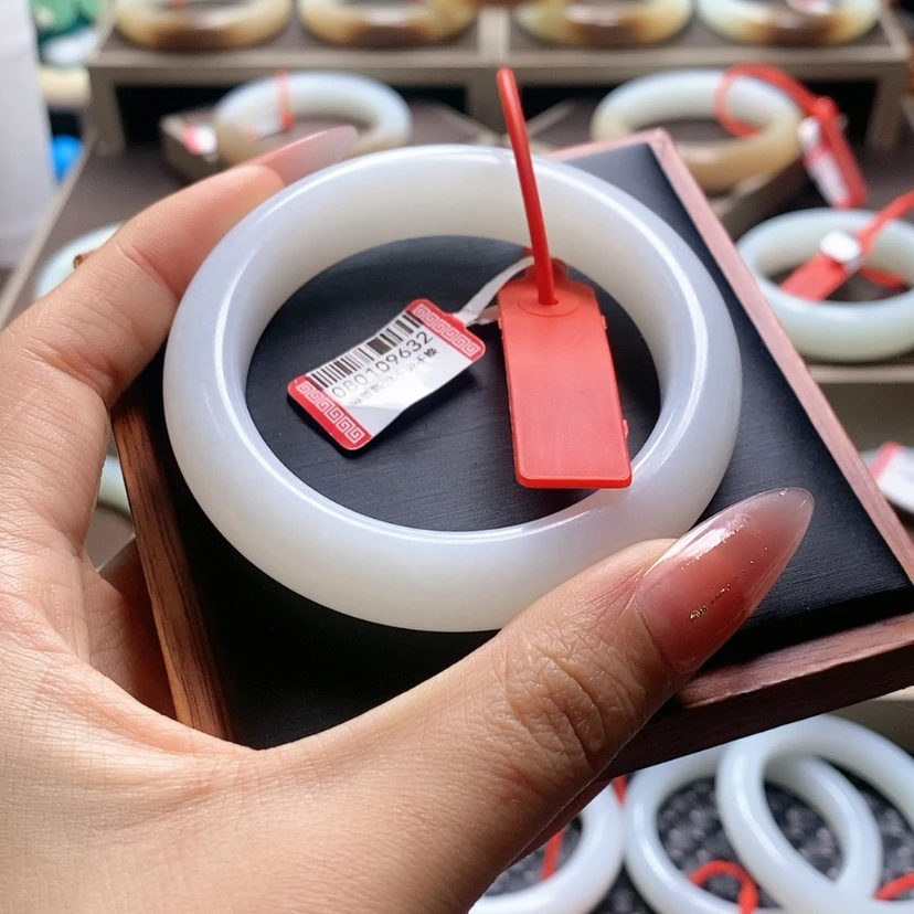 【闪购商品】和田玉手镯未镶嵌