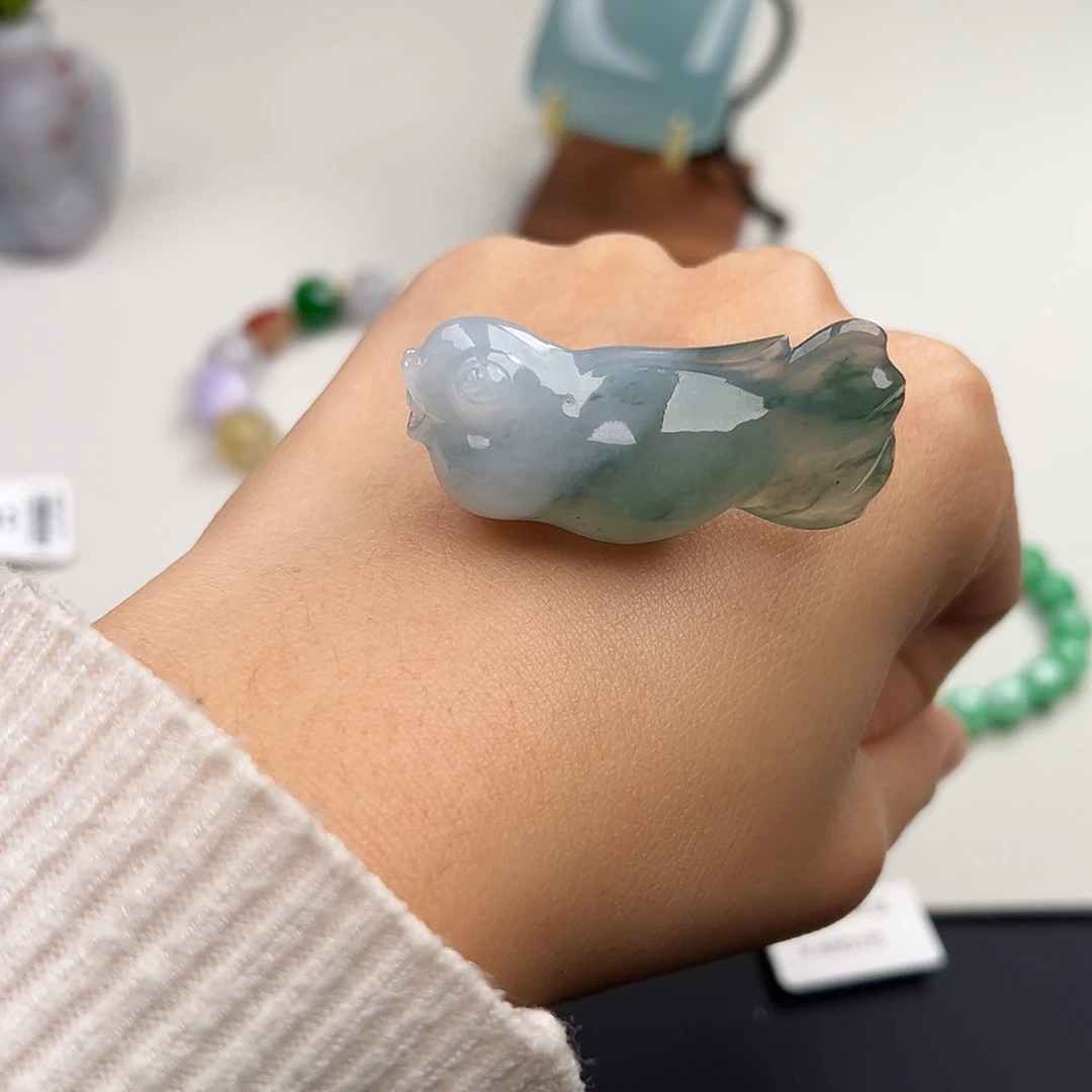 翡翠未镶嵌颈饰逍遥游