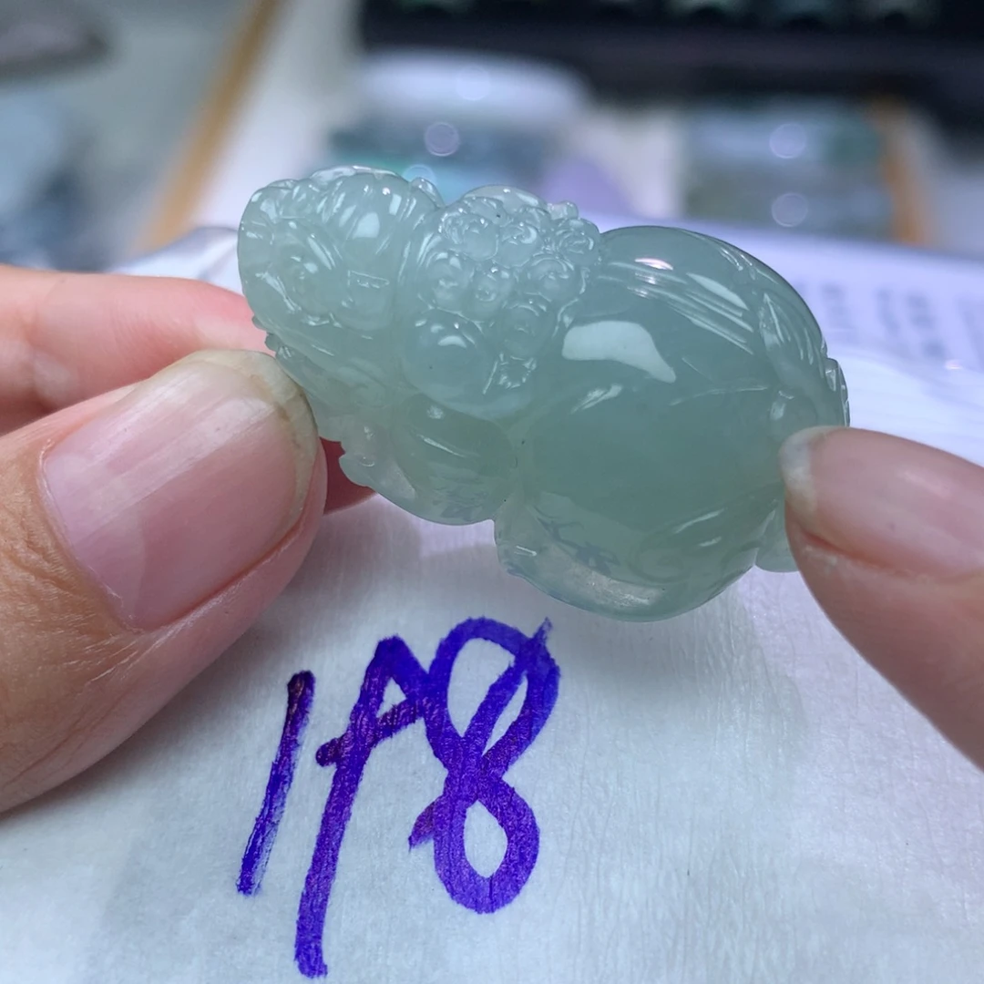 未镶嵌定制翡翠貔貅