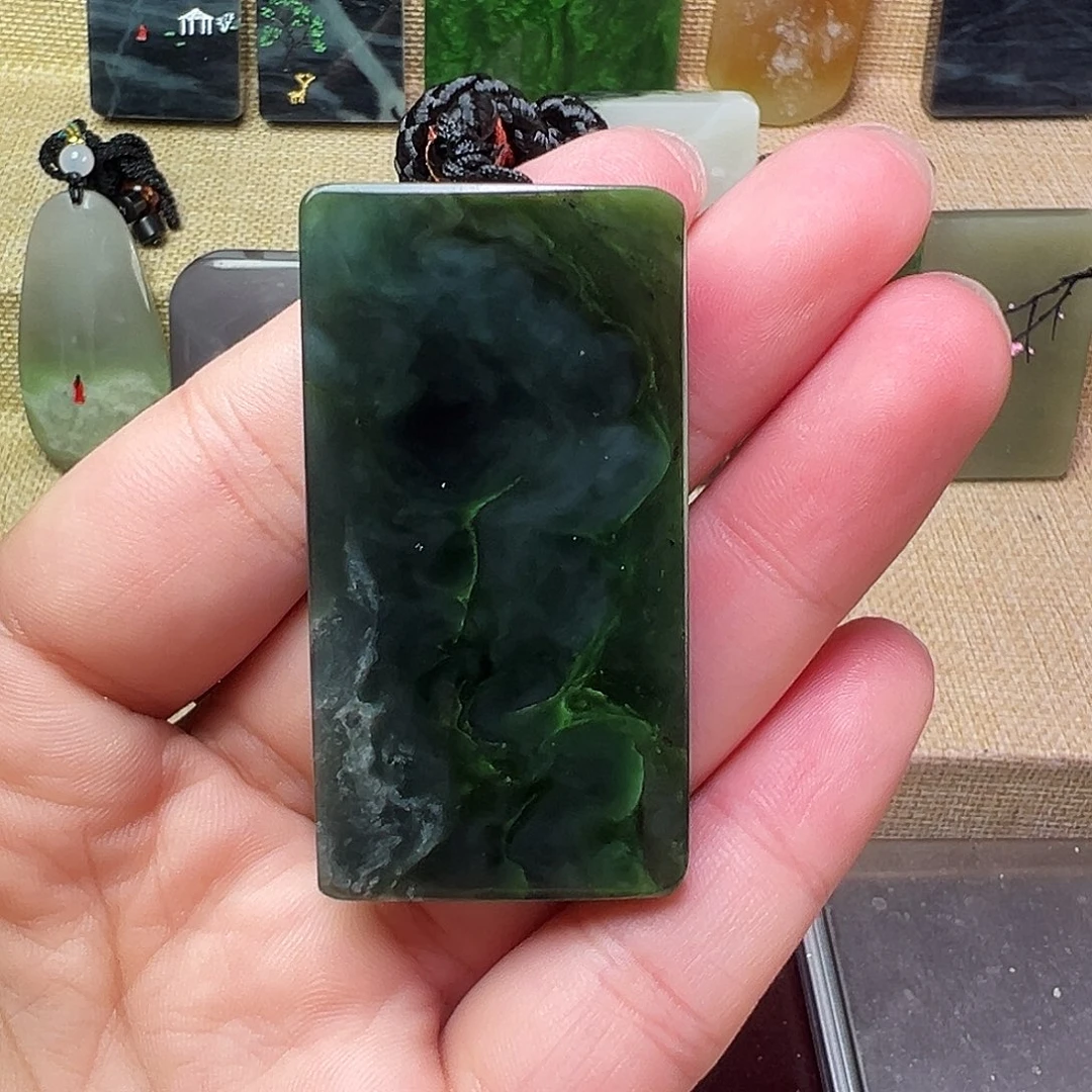 和田玉（碧玉）颈饰未镶嵌