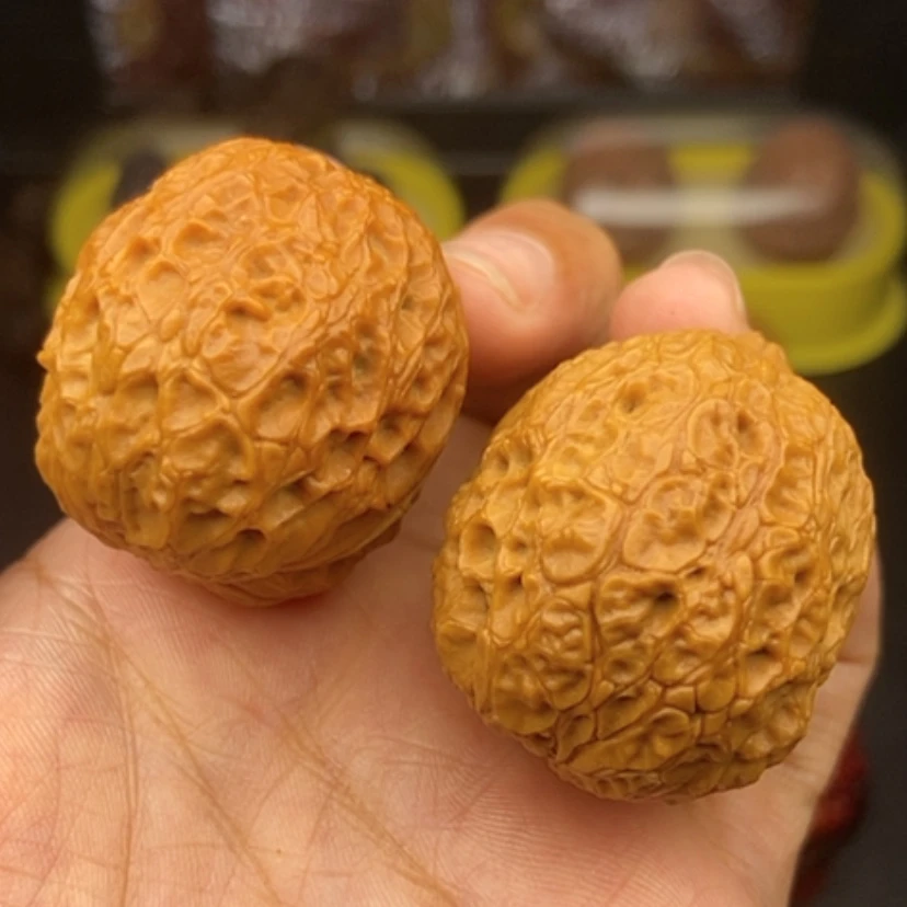 【闪购商品】文玩核桃手串40尺玄武元宝