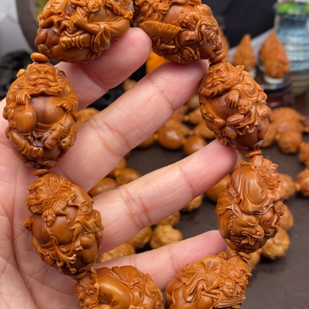 【闪购商品】橄榄核吊坠骑兽钟馗