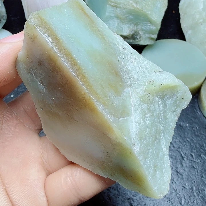 未镶嵌和田玉（糖玉）珠宝奇石