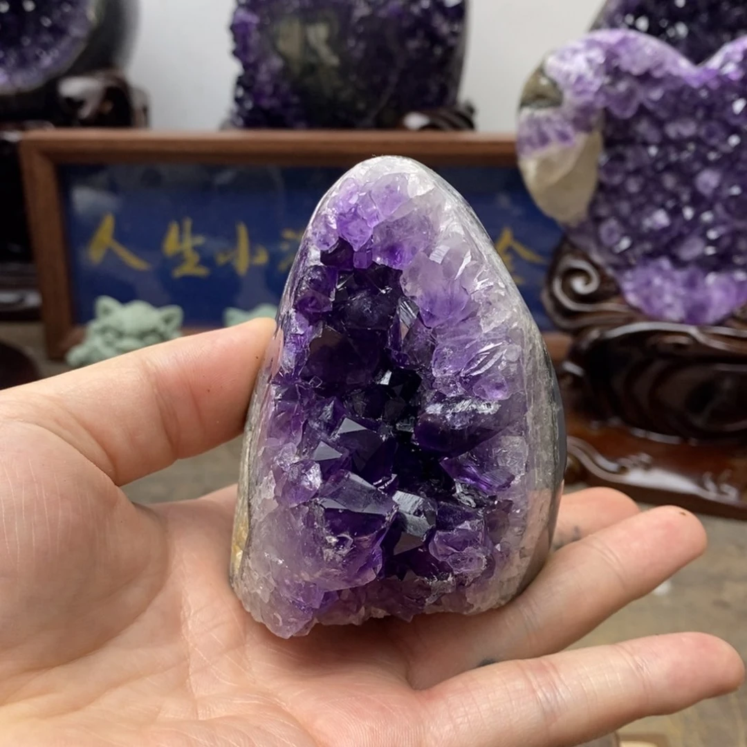 未镶嵌水晶大型摆件（非配饰）