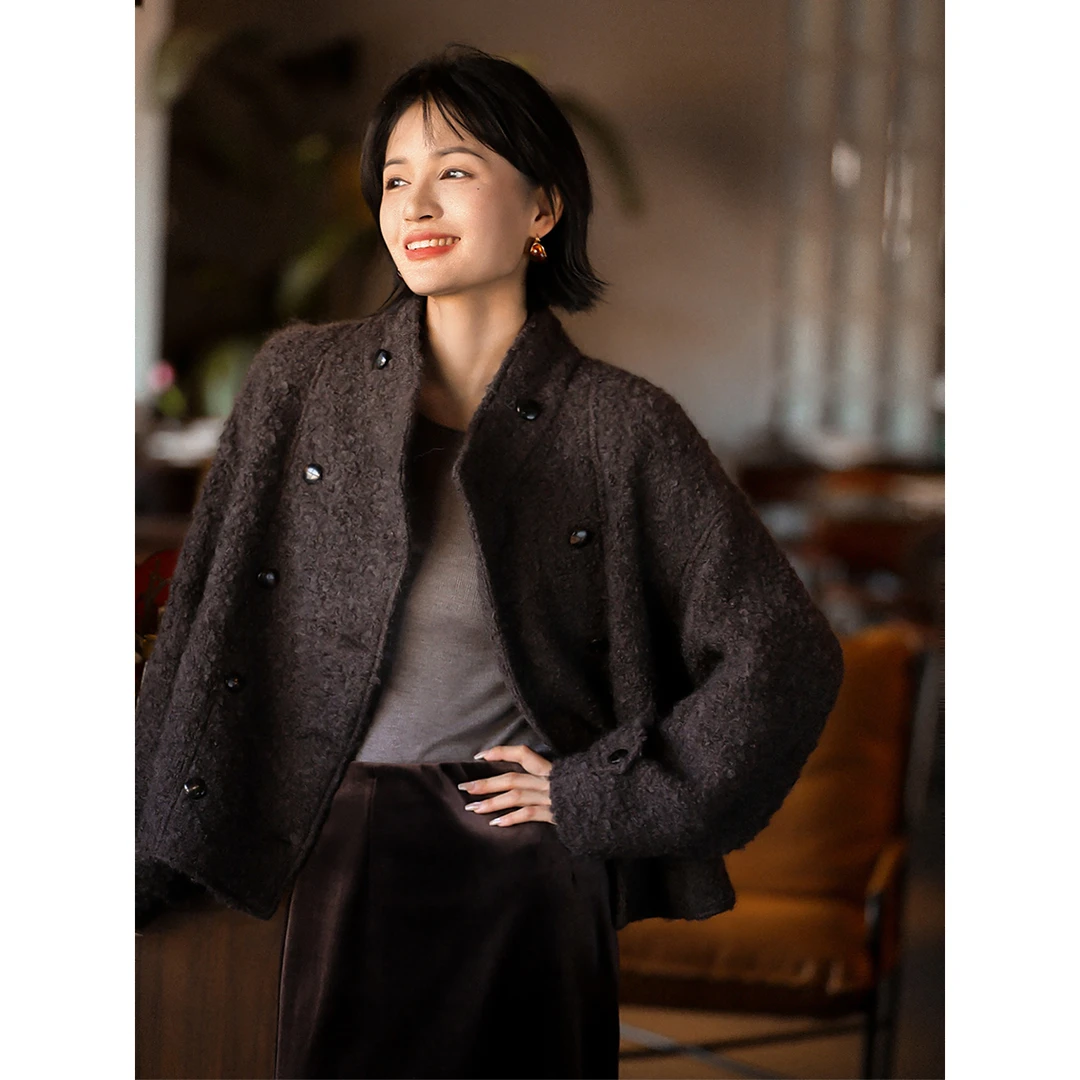 【千金马德琳】立体马海毛圈圈纱羊毛立领双排扣短外套WTY864617VG