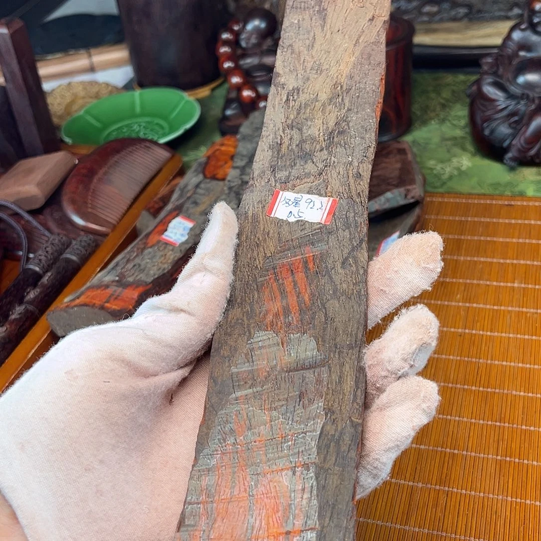 檀香紫檀（小叶紫檀）可做2个书签料带金星