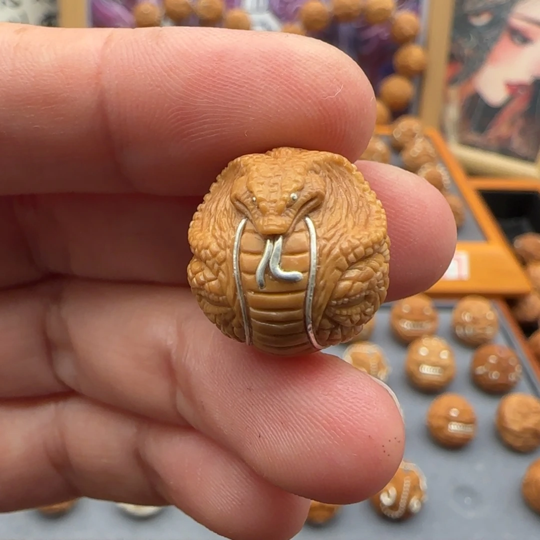 吊坠猴头核桃灵蛇