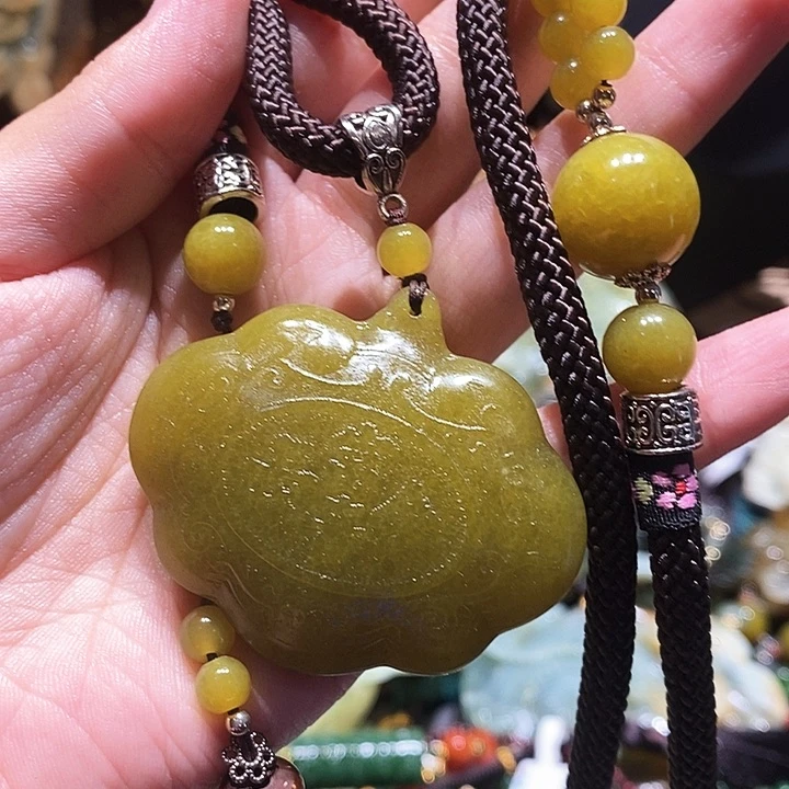 岫玉未镶嵌毛衣链